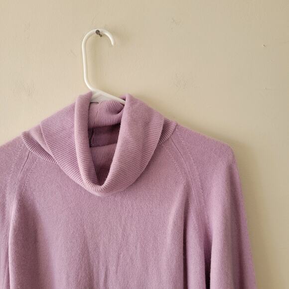 Vintage Designer's Original Lavender Turtleneck Sweater - Picture 2 of 5
